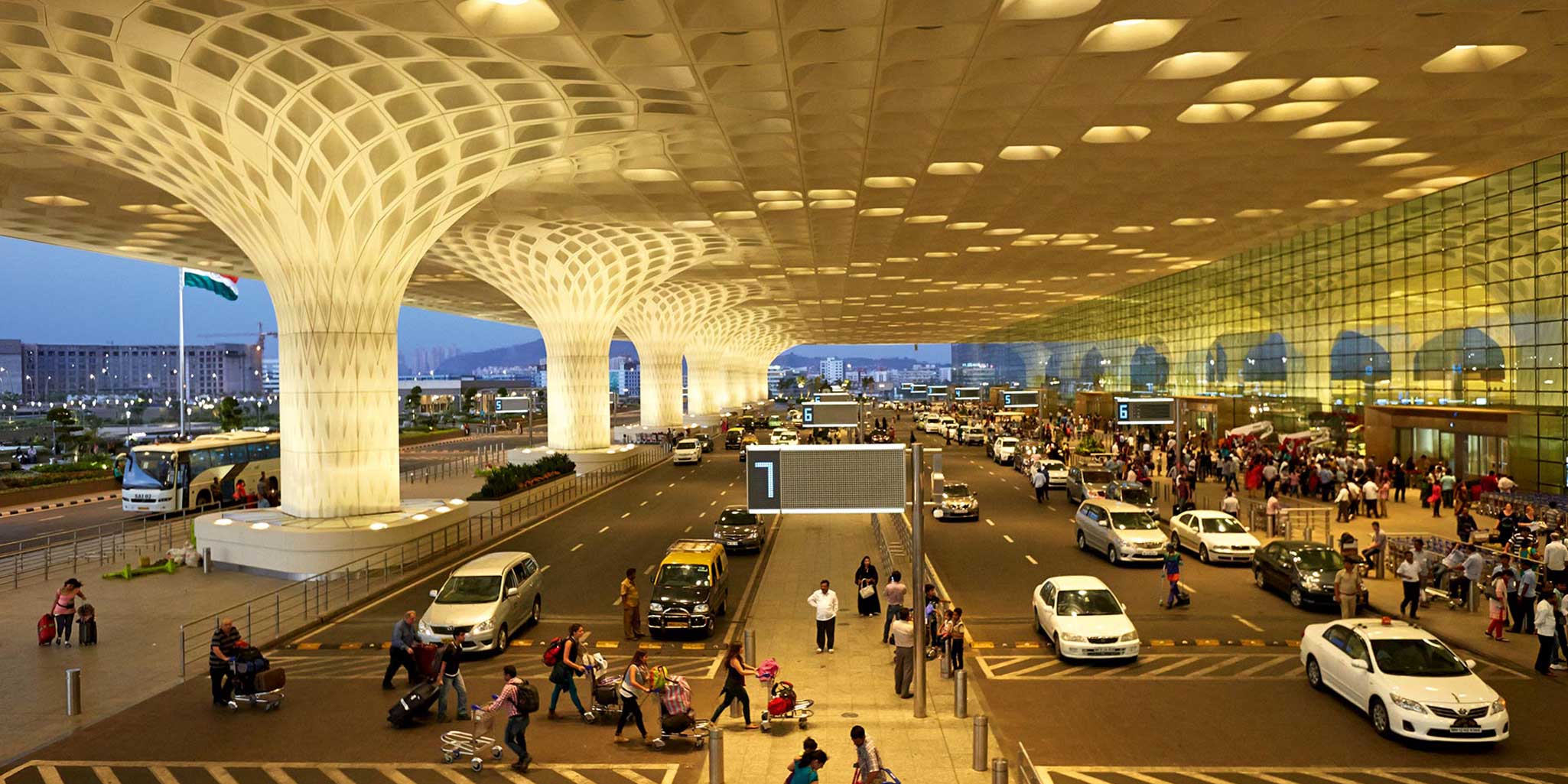 市场动态 产业评论印度机场管理局(aai)拥有约125个机场, 也是世界上